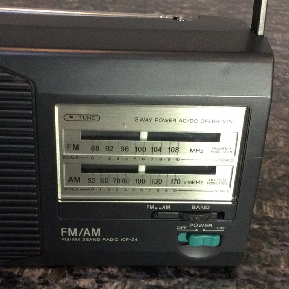 SONY FM/AM 2BAND RADIO ICF-24 - Picture 5 of 7